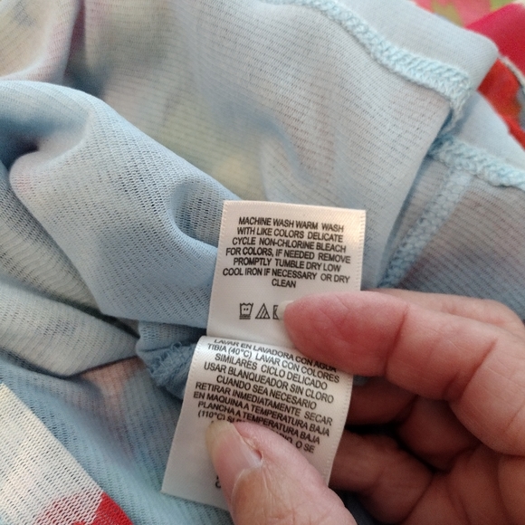 LIZ CLAIBORNE M ABSTRACT FLORAL CONTRASTING SCOOP NECK TOP - Picture 3 of 3